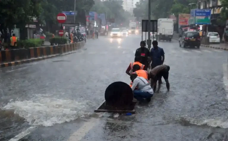 Mumbai Manhole Tragedy Claims Labourer’s Life Amid Heavy Rains