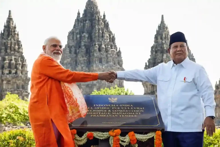 PM Modi Indonesia visit  PM Modi and Indonesian President Prabowo Subianto Visit Historic Prambanan Temple to Strengthen Cultural Ties
